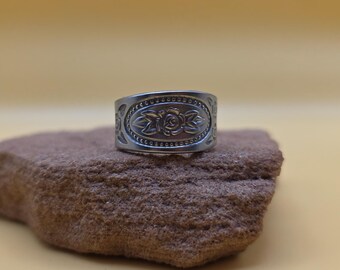 Size 9 Stainless Steel Floral Spoon Ring