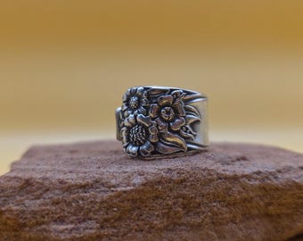 Size 9 Vintage Sunflower Spoon Ring