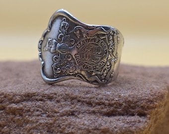 Size 8 Vintage Great Britain Spoon Ring