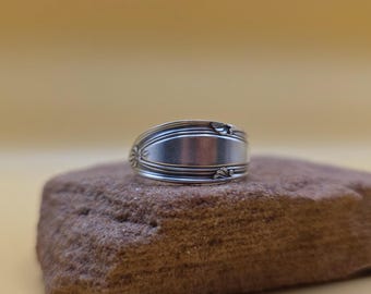 Size 8 Vintage Spoon Ring
