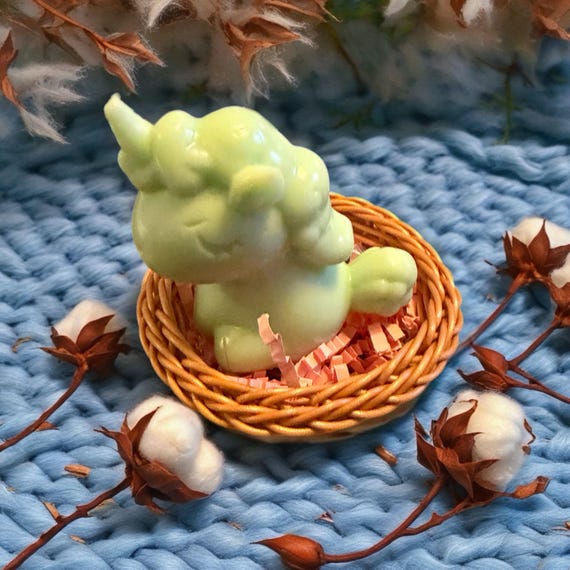 Little Unicorn Soap basket favors