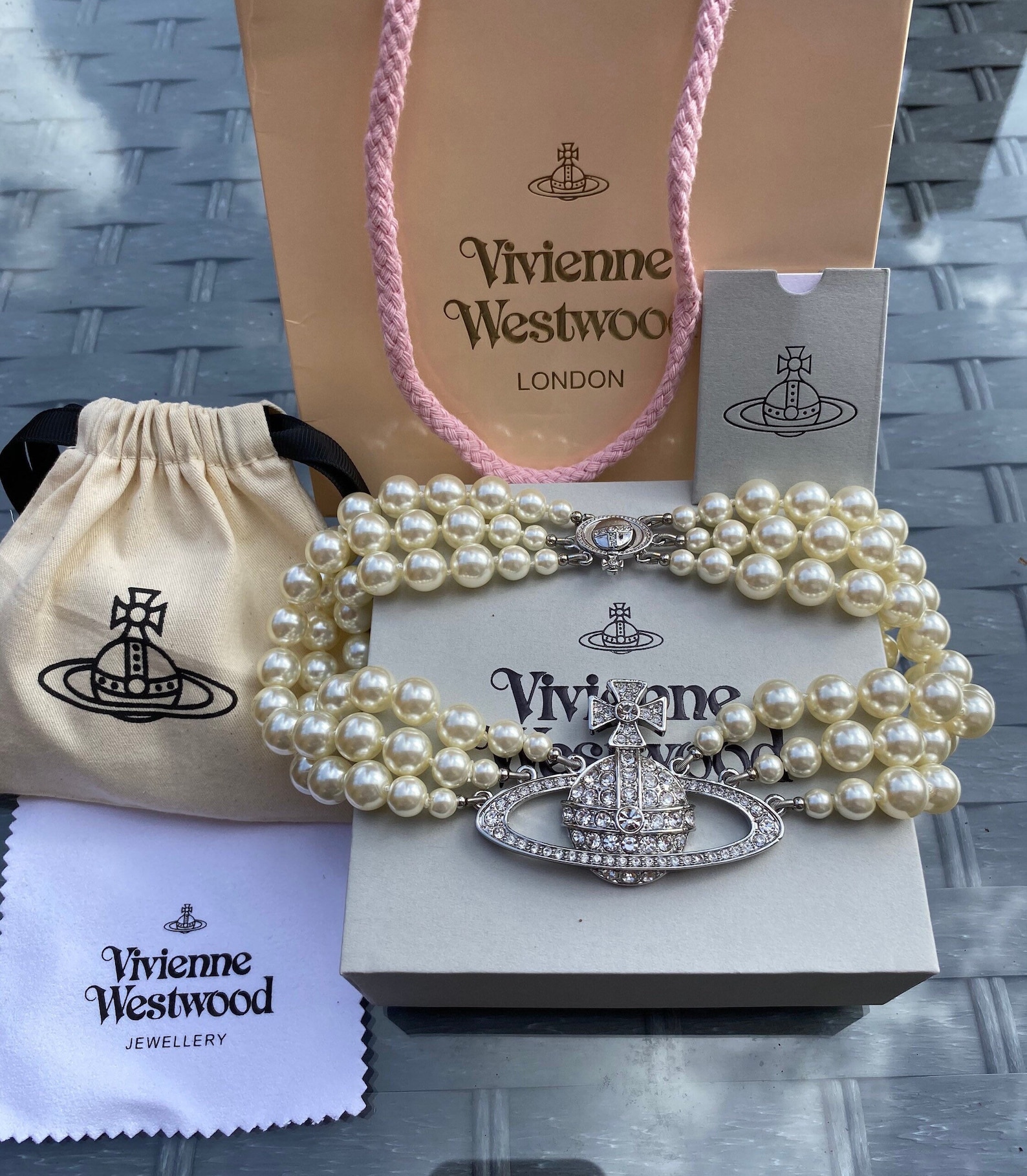 Vivienne Westwood necklace dupe