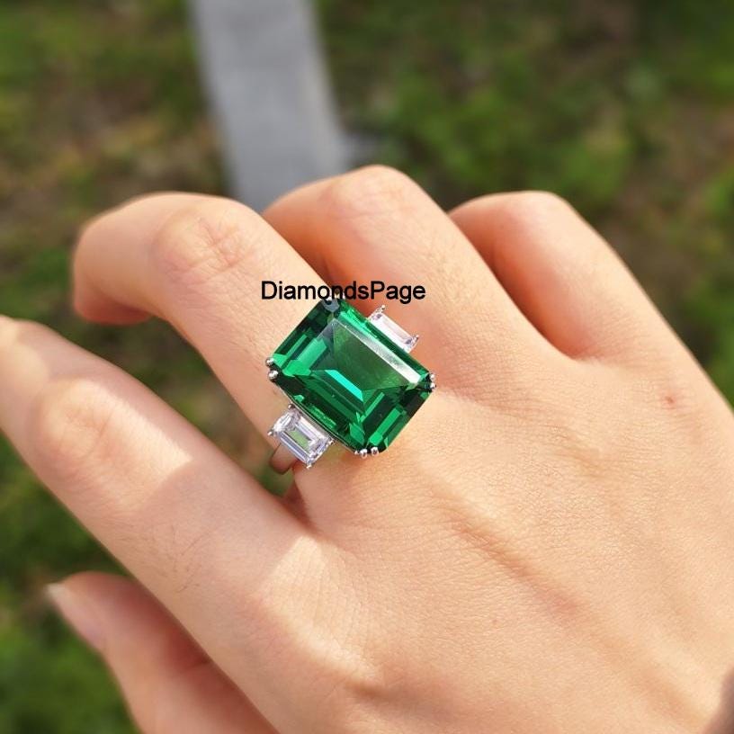 エメラルドカット緑色リング 7 TCW エメラルドカット グリーンエメラルド ジェムストーンと