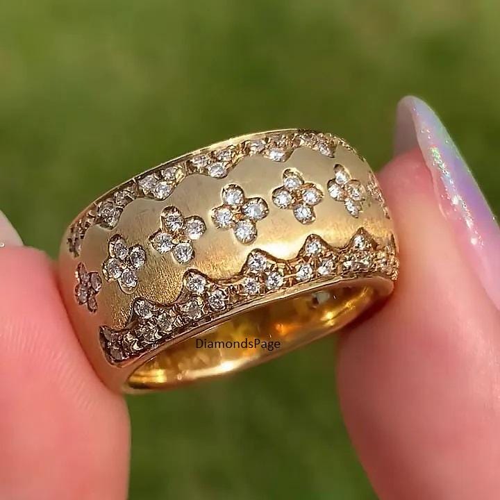 Halbe Ewigkeit Ehering, Schöne Moissanit Band im Rundschliff, Cocktail Dickes Band, 18 k Gelbgold Damen Band, Geburtstagsgeschenk für die Liebe
