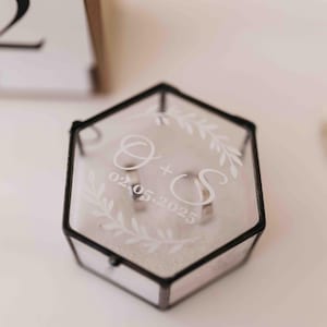 Personalisierte Ringbox aus Glas – Eleganter Ringhalter im Boho-Stil, perfekt als Zeremoniendekoration, zeitloses Hochzeitsaccessoire
