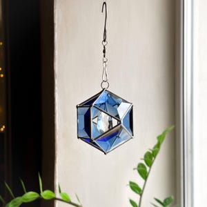 Brun solfångare i målat glas med kristallprisma, geometrisk hängande fönsterdekor, fasetterad glasprydnad, glänsande present till hemmet, bohemisk charm Blå