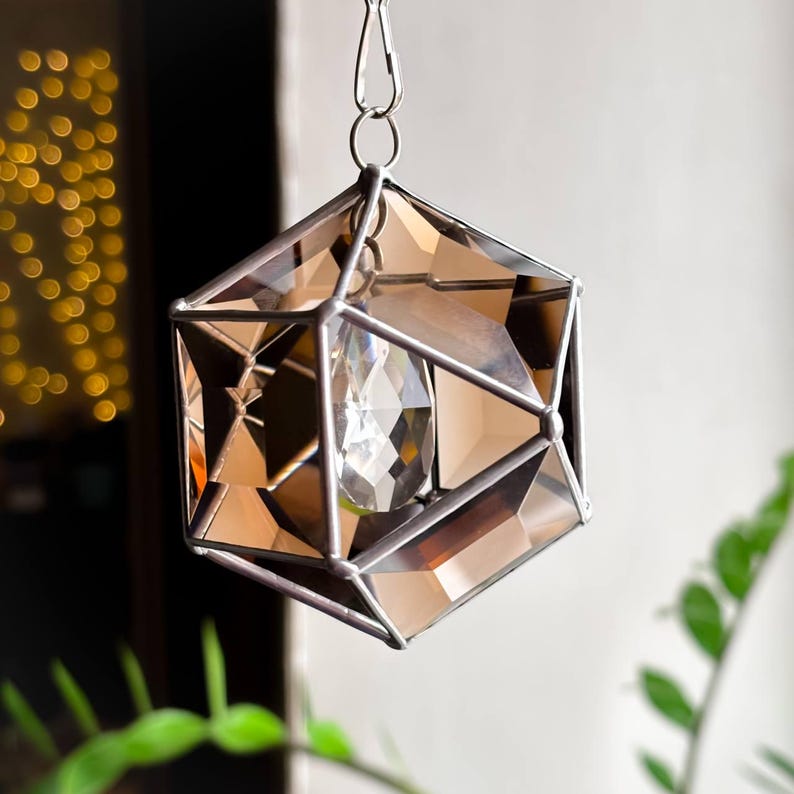 Brun solfångare i målat glas med kristallprisma, geometrisk hängande fönsterdekor, fasetterad glasprydnad, glänsande present till hemmet, bohemisk charm bild 3