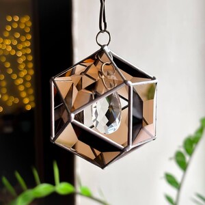 Brun solfångare i målat glas med kristallprisma, geometrisk hängande fönsterdekor, fasetterad glasprydnad, glänsande present till hemmet, bohemisk charm bild 2
