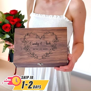 Personalisierte Walnuss-Aufbewahrungsbox, Erinnerungsbox für die Hochzeit, Erinnerungsbox für die Hochzeit, Jahrestagsgeschenk, Brautpartygeschenk, Geschenk für Paar, Hochzeit