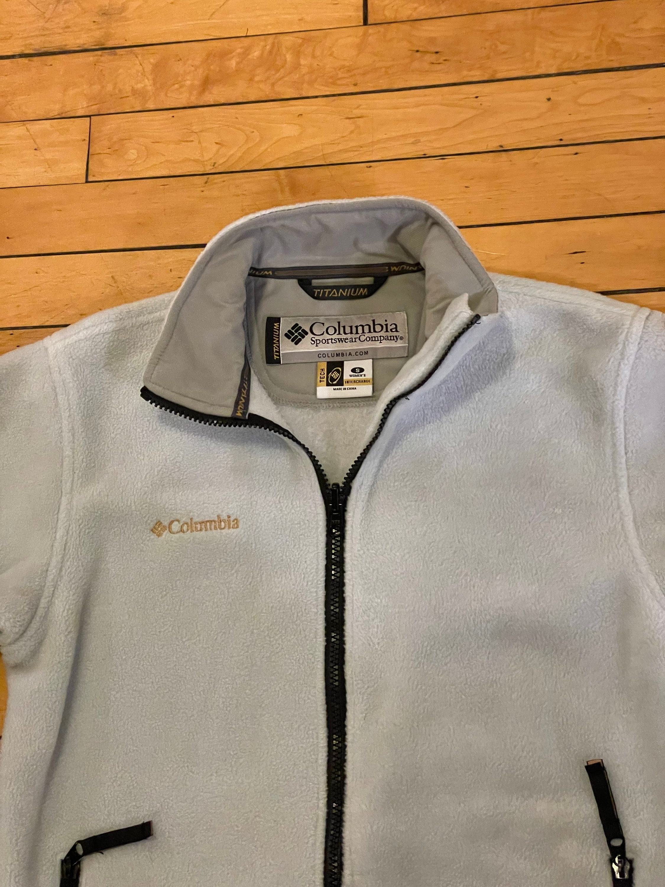 Vintage Y2K Columbia Titanium Fleece Jacket - Full Zip (size Small 