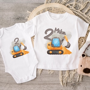 Personalisiertes Bügelbild Geburtstag mit Bagger - Motiv | Bügelbild Kindergeburtstag |  mit Name & Alter personalisierbar | Bagger Motto