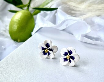 White and dark purple pansy stud earrings. Realistic flower earrings. Miniature floral stud earrings