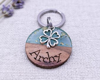 Dog tag wood and resin green glitter engraved with pendant 28.5 mm
