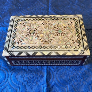 Handgefertigte Schmuckschatulle aus Holz mit Perlmutt-Inlay, ägyptische Handarbeit, Box-Organizer, Schmuckschatulle