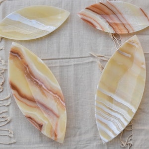 Alabaster plate, alabaster boat shape, Egyptian alabaster, handmade Egyptian alabaster, handcrafted alabaster bowls.
