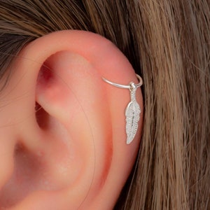 Helix Ring Feather Charm Hoop - 925 Silver Dangly Feather Pendant Piercing 22G - Handmade Cartilage Jewelry
