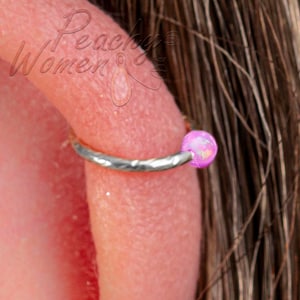 Hammered 925 Silver Helix Ring Hoop With Pink Opal - Hypoallergenic Cartilage Piercing Ring 20G - Handmade Ear Jewelry