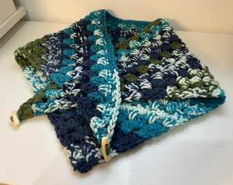 Chunky Granny Square Style Shawl Pattern - This is a PDF Pattern only