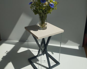 Floating table (tensegrity table, floating table, magic table, wobbly table, impossible table, floating table, incredible table)