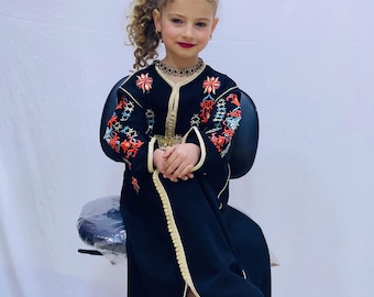 djellaba marocaine pour enfants.