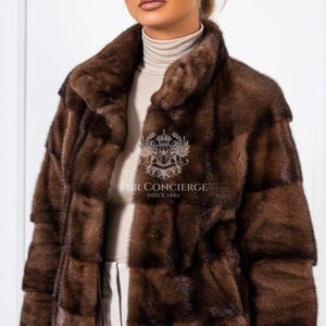Luxury Scandinavian Brown Short Mink Fur Jacket With Stand Collar
