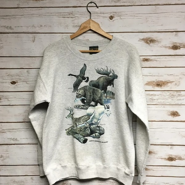 Vintage North American Wildlife crewneck sweatshirt super soft Moose Bear Goose Goat Deer crew neck sweatshirt Animal print shirt