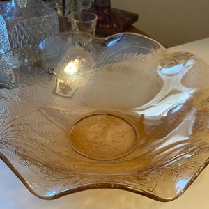 Jeanette Floragold Iridescent/Carnival Glass Bowl