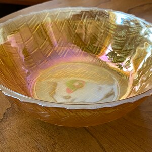 Indiana Glass Weavetex Iridescent Gold Fruit/Salad Bowl