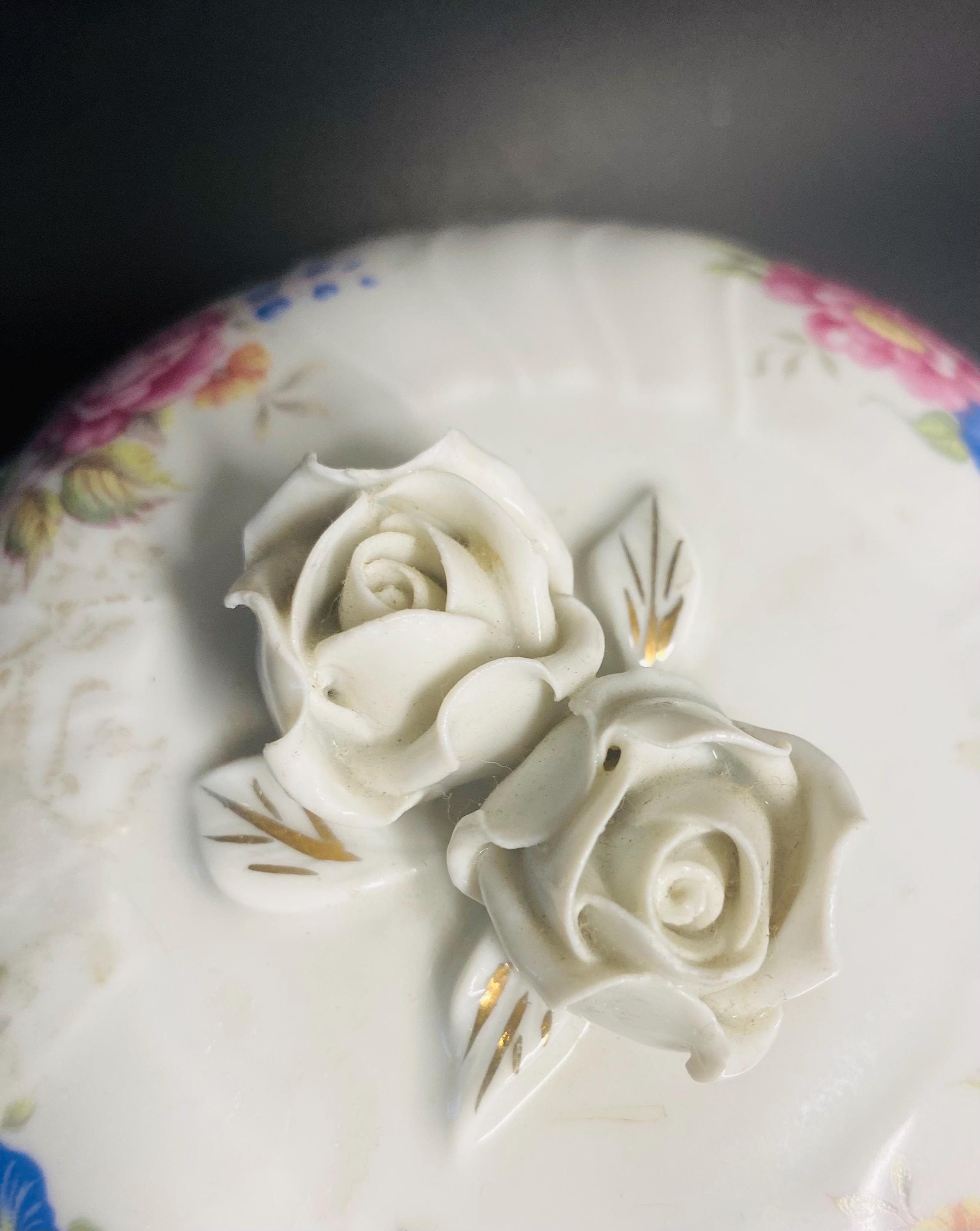 Hollohazi Hungary Porcelain Bonboniere Dish Hajnalka With 21K Gold