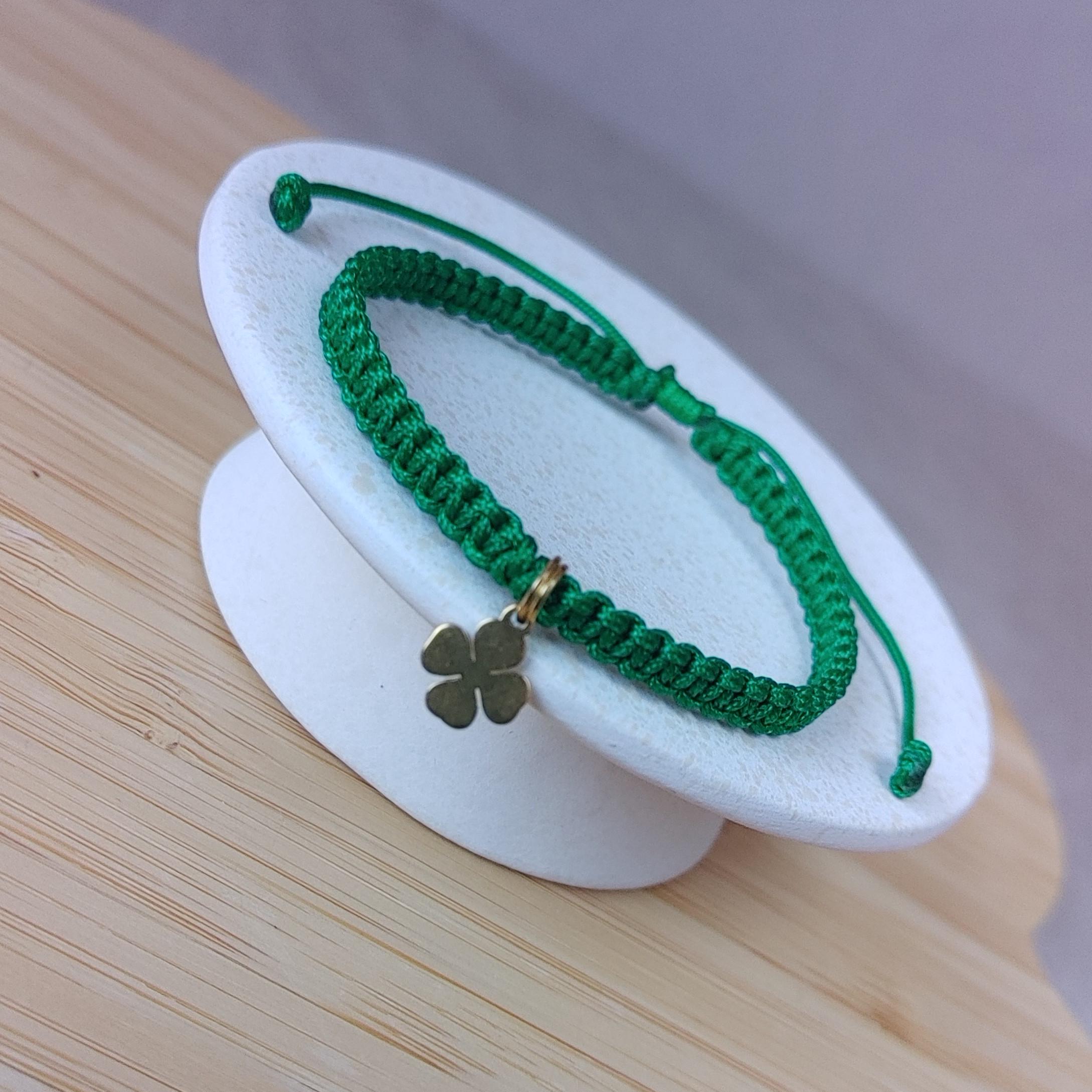 Green Macrame Bracelet, Lucky Four Leaf Clover Charm, Adjustable Waterproof Minimalist Gift for Women Men St. Patrick’s Day Shamrock Jewelry