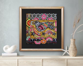 Handgemaakt textielborduurwerk, abstract kunstwerk met vogelmotief.