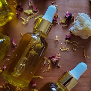 Everglow Face Serum image 3