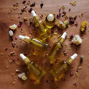 Everglow Face Serum image 2