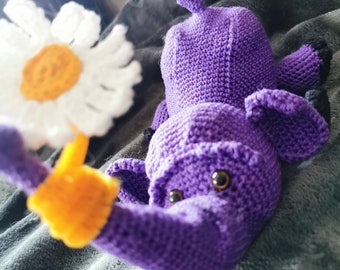 Elefant Elephant Amigurumi gehäkelt Elefant mit Blume