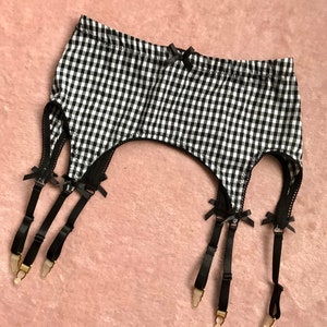 Six Clip Suspender Belt, ‘Sweetheart’