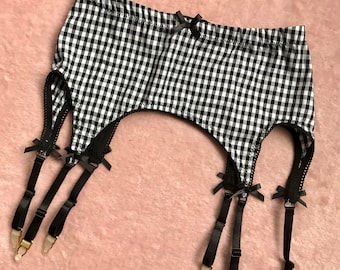 Six Clip Suspender Belt, ‘Sweetheart’