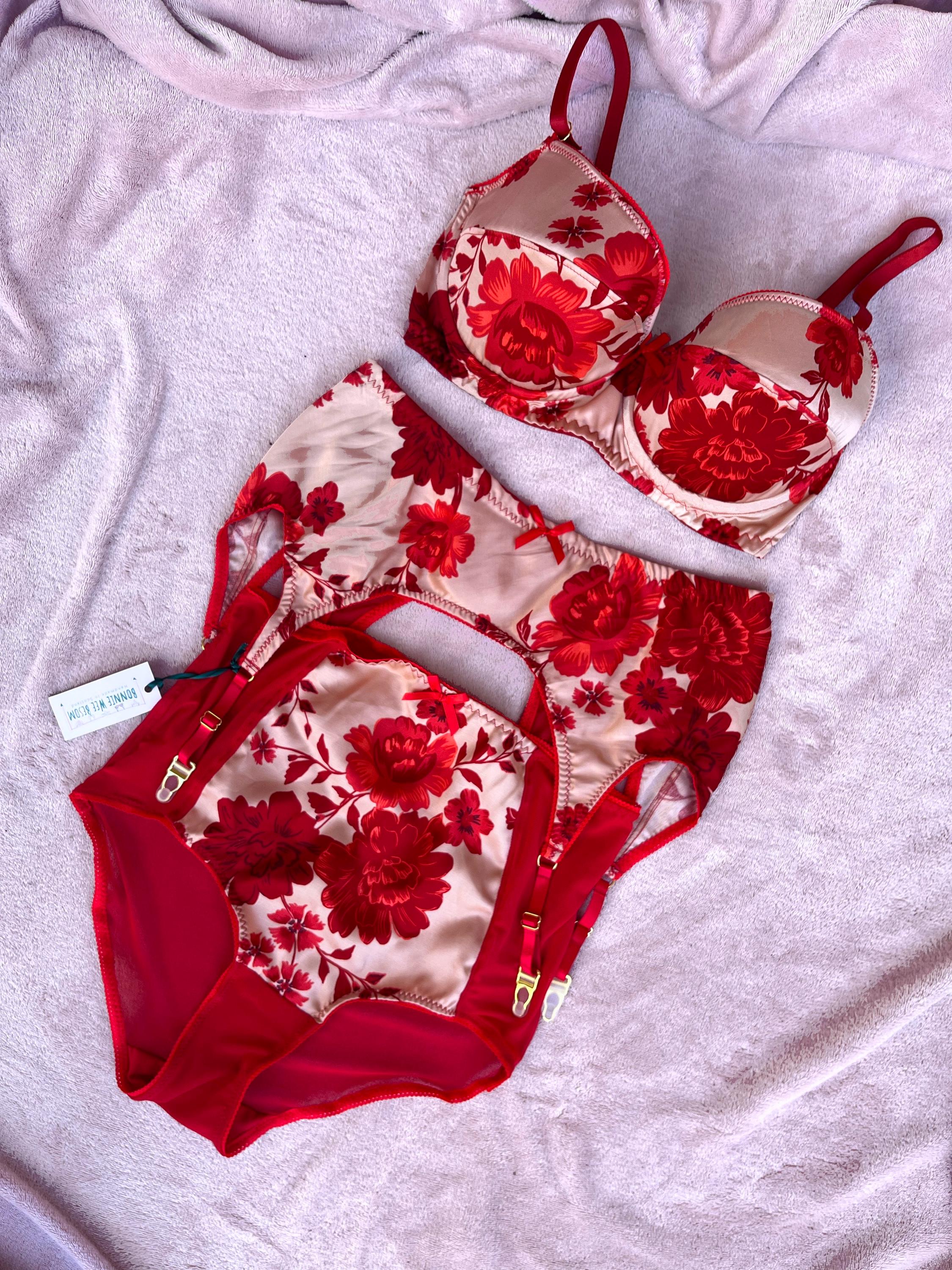 Retro Garter Belt and Bra Sets