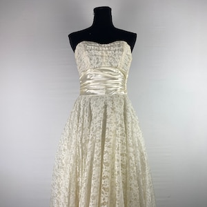 50s Lace Ivory Wedding Dress Mid Century Vintage Tea Length Gown
