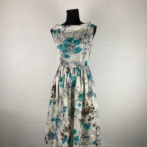 Mid Century 1950&#39;s Floral Dress