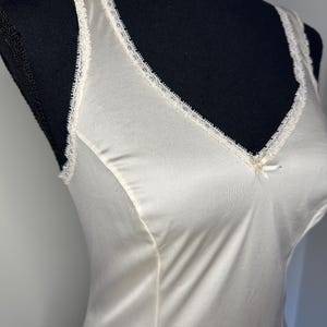 80&#39;s Full Coverage Modest Off White Camisole Vintage