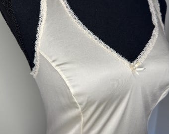 80's Full Coverage Modest Off White Camisole Vintage