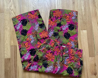 Pantalón capri vintage con estampado tropical Y2K