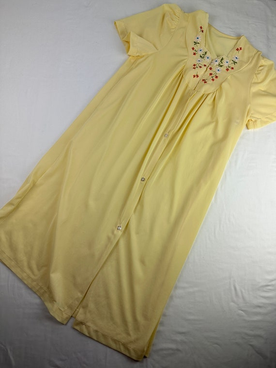 80's Nightgown Robe Set Yellow Embroidered Floral… - image 4