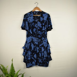 90&#39;s Ruffle Drop Waist Floral Dress Vintage