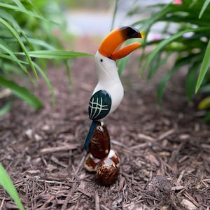 Ave tucán Arte de marfil vegetal、Artesanías hechas a mano、Ave tucán