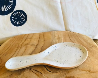 Spoon rest in stoneware artisanal pottery kitchen utensil handmade meal tableware decoration