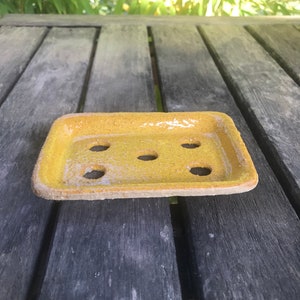Rechteckiger Seifenhalter aus Sandstein, Schwammablage, handgefertigtes Keramik-Accessoire für Badezimmer oder Küche