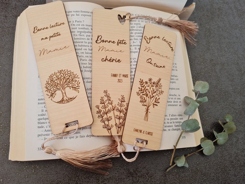 Marcapáginas de madera personalizable imagen 1