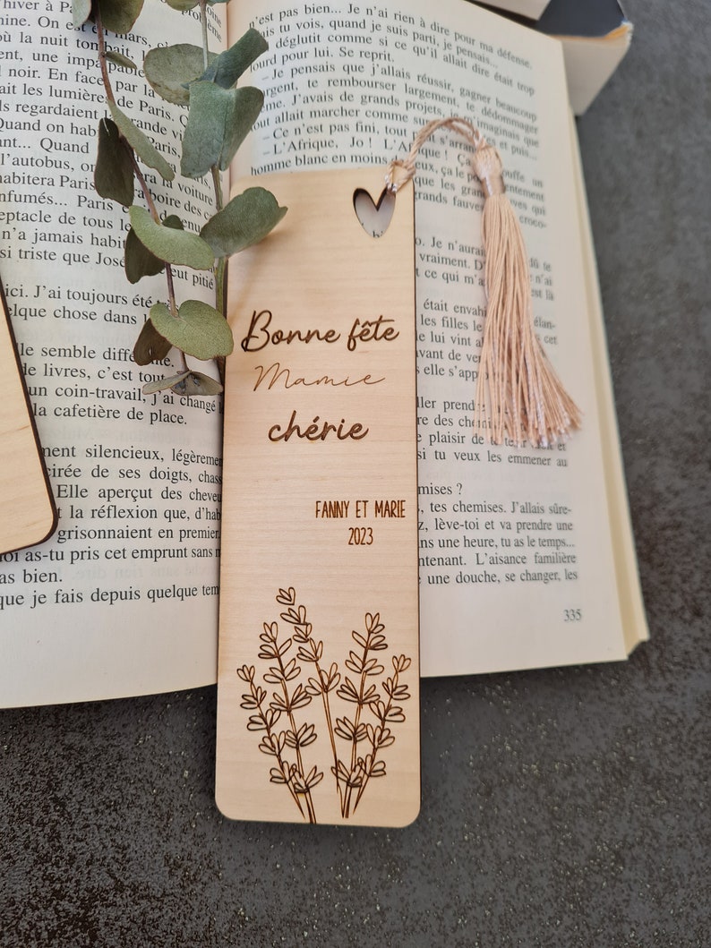 Marcapáginas de madera personalizable imagen 4
