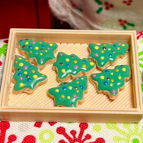 1:12 Scale Green Christmas Tree Cookies (6) for Miniature Dolls